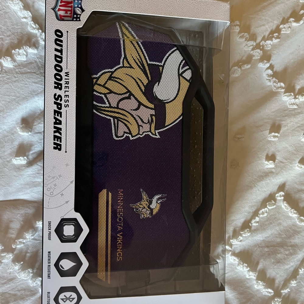 NFL Vikings Portable Outdoor Speaker